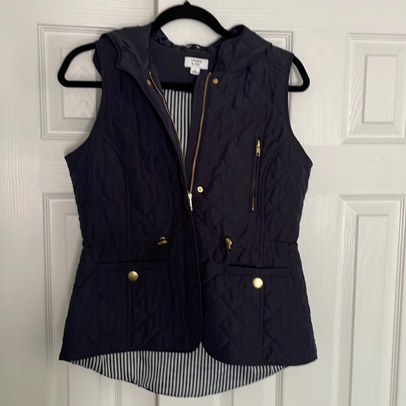 Crown and Ivy Quilted hooded navy zipper front vest. Size small.  Tie at waist - Picture 1 of 4